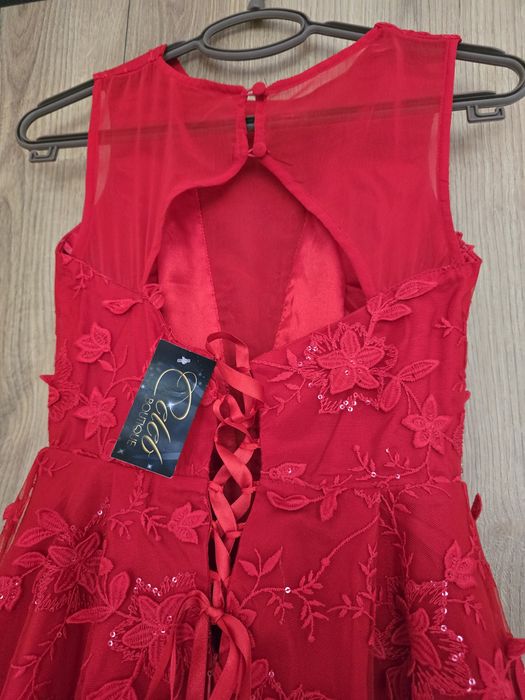 Официална червена рокля с гол гръб, размер XS-S