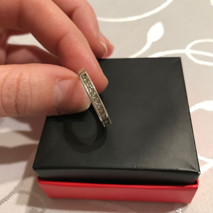 Сребърен пръстен с камъни Сваровски нов