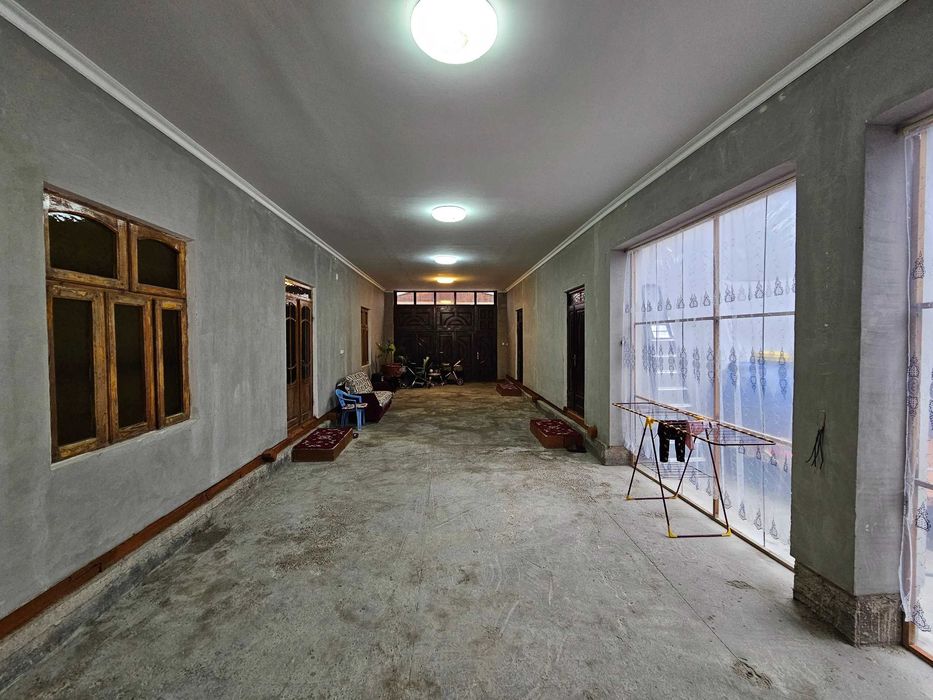 4 sotixli tayyor uchastka ko‘plab jihozlari bilan birga sotiladi.