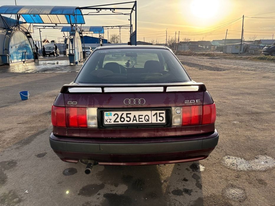 Продам Ауди 80 б4