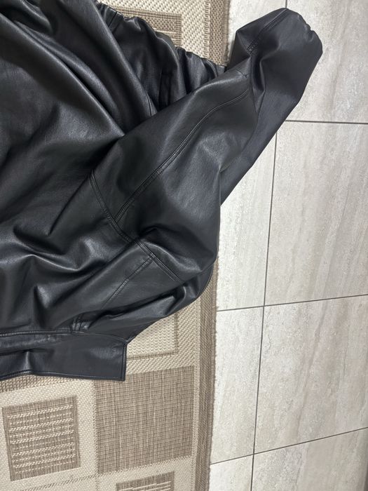 Кожанка черная  Zara