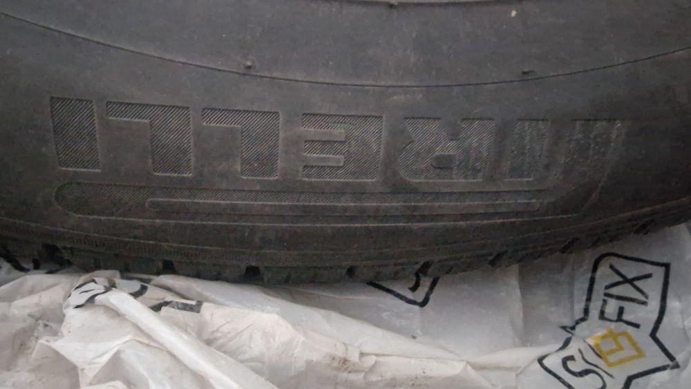 Продам автошины зимние