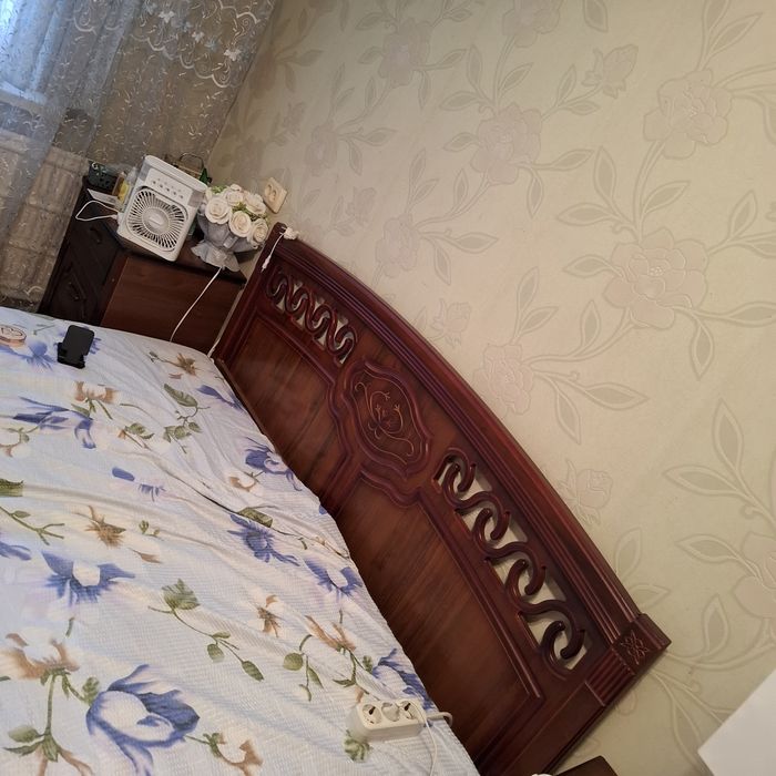 Продается спальный гарнитур