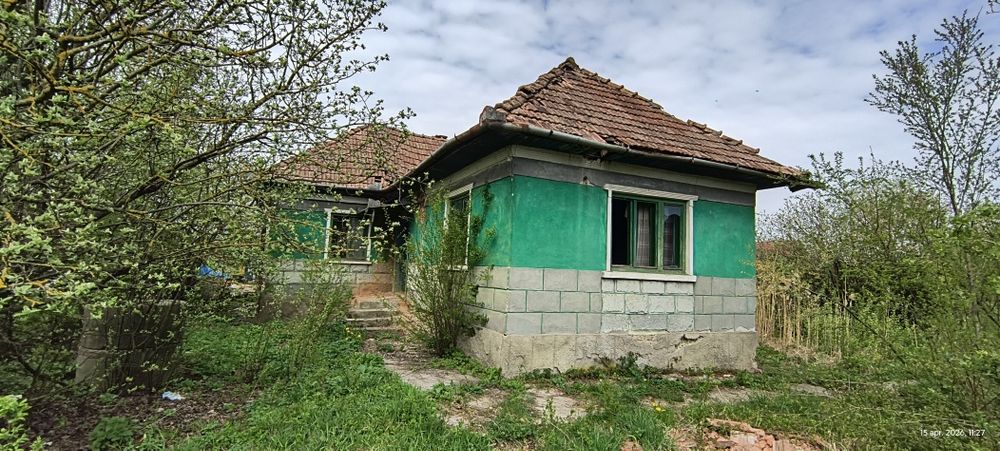 Casă demolabila cu teren 1400 mp in Răscruci