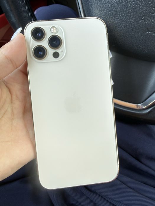 Iphone 12 pro золотистый цвет