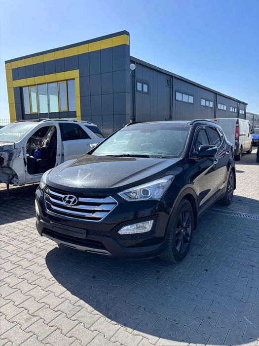 Dezmembram Hyundai Santa Fe 2.2 diesel automat din 2014
