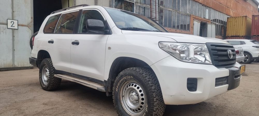 Продам Toyota Land Cruiser 200