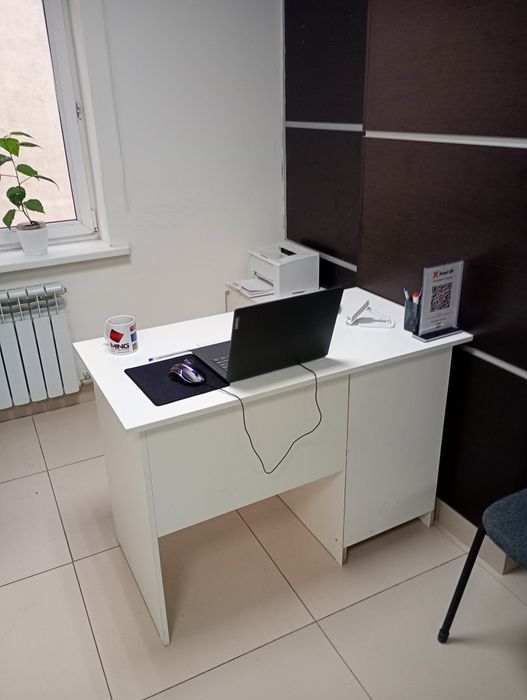 Столы для офиса 2 шт