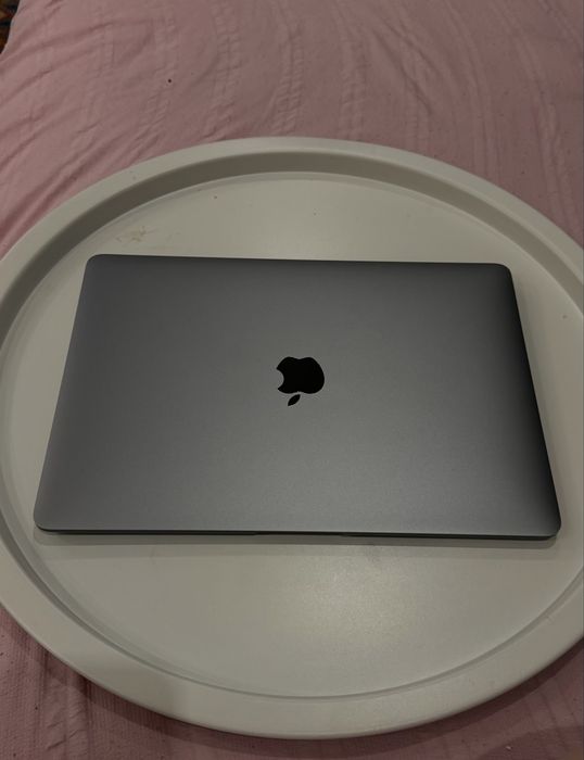 MacBook Air M1 (8/256GB)