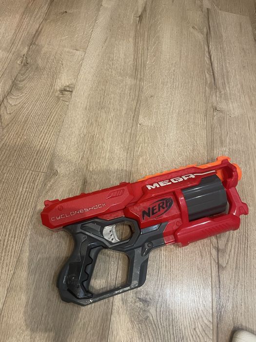 Игрушечные пистолеты для детей