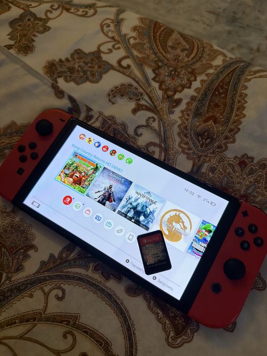 Nintendo switch red mario