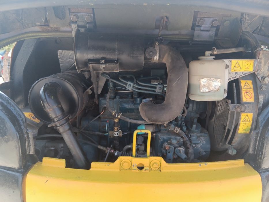 Мини Багер Hitachi 1.5 НА ИЗПЛАЩАНЕ