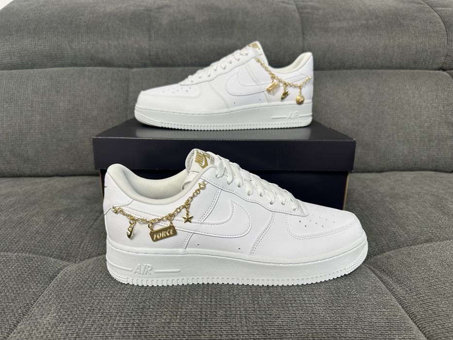 Nike Air Force 1 white charms 43