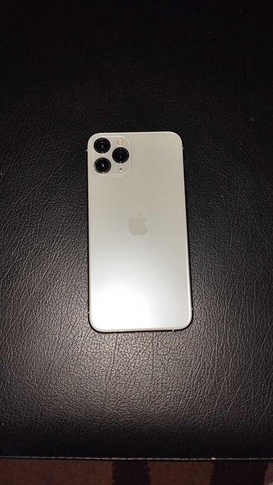 Продавам iPhone 11 pro