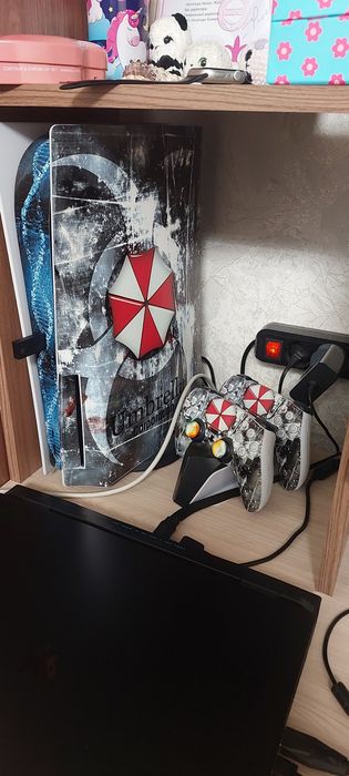 Продам плейстейшин 5