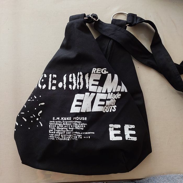 Сумка через плечо шоппер на молнии..