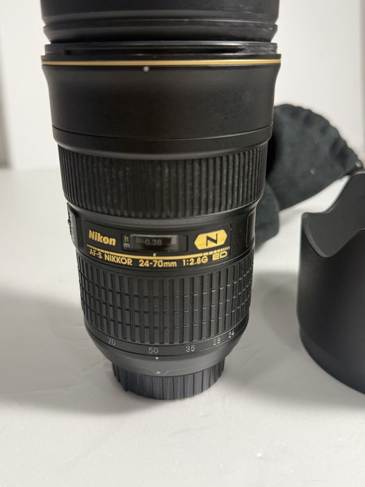 Nikon D850 + 24–70mm f/2.8G — малый пробег