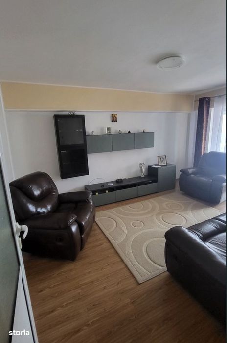 Apartament 2 camere 54 mp, decomandat, et. 1, Zona Piata mare