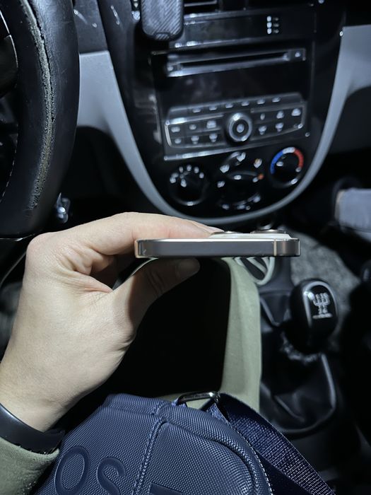 Iphone 16 pro max Desert