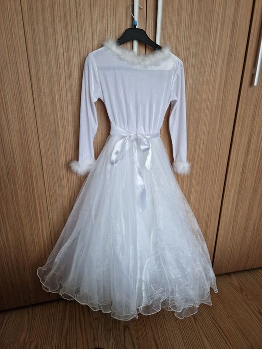 Rochita pentru serbare sau nunta 6-8ani