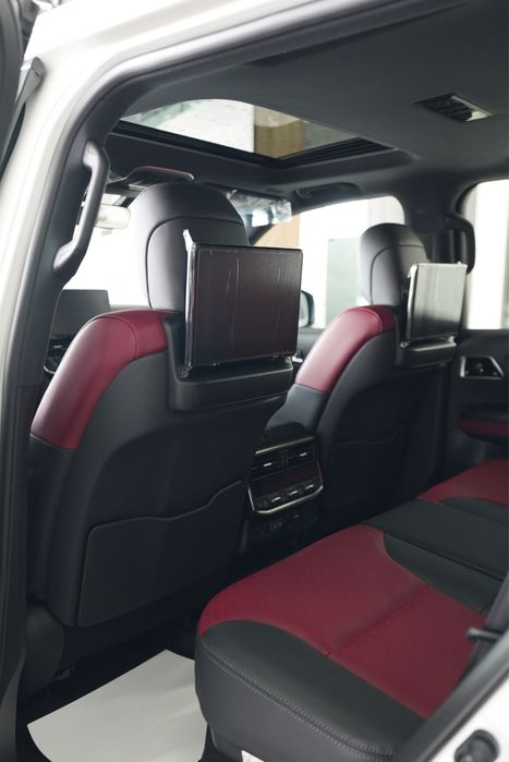 Toyota Land Crusier 300 Гибрид