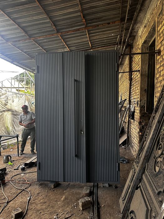 Darvoza naves reshotka panjara yasash  boyash kraska qilish hizmat bor