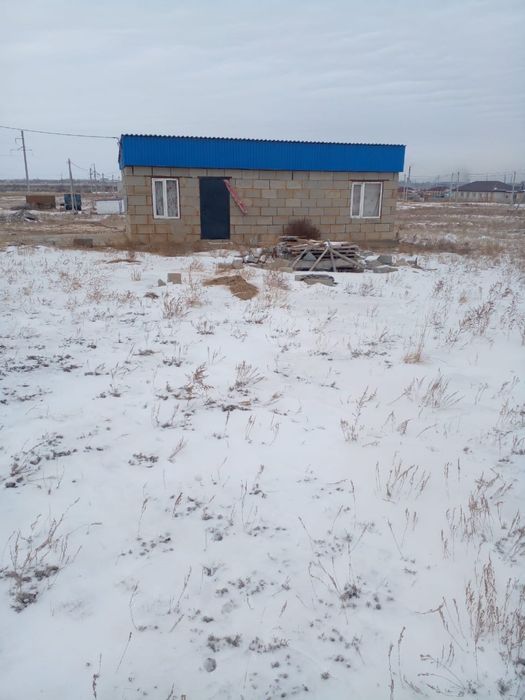 Участок с времянкой