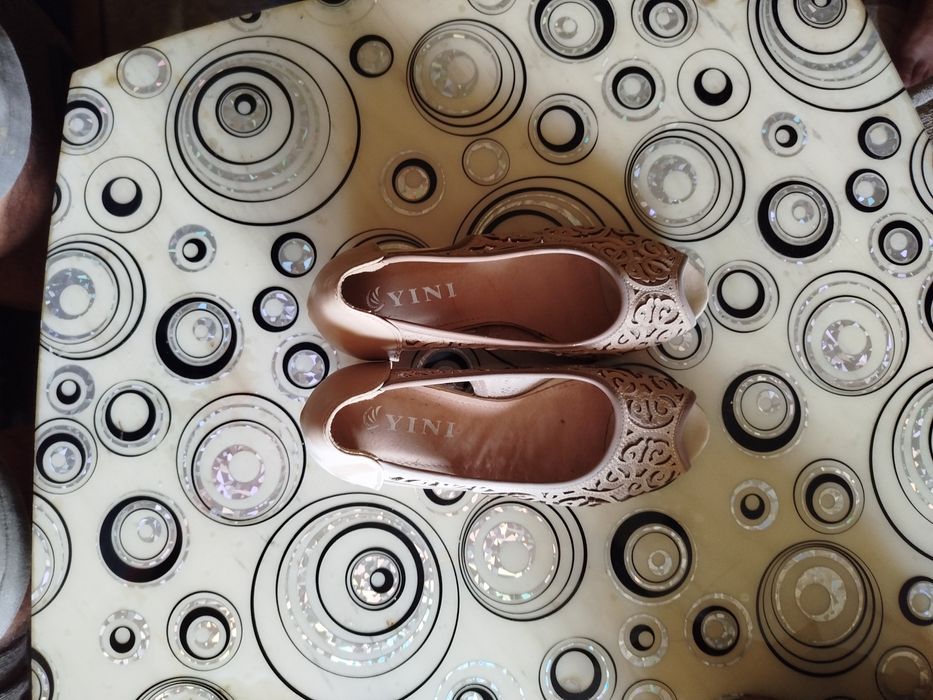 Маркови дамски обувки!