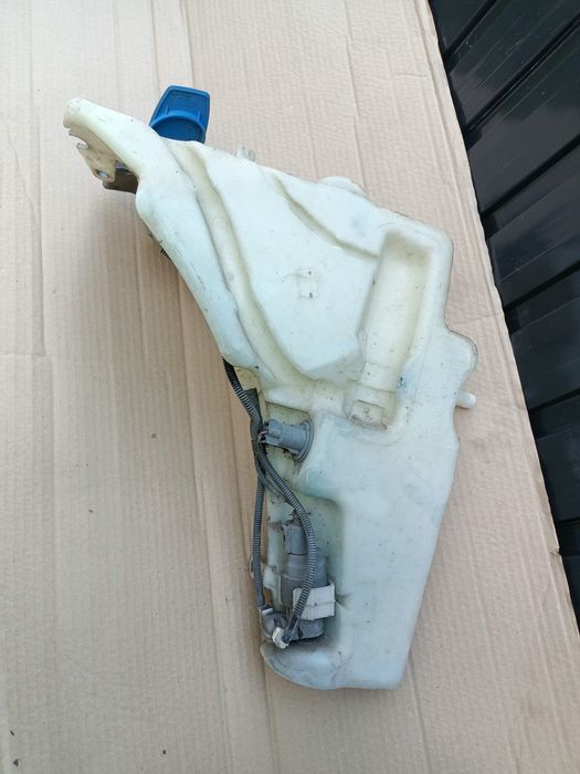Vas spălător parbriz audi a5/ A4 2008+ 8t0955453 B