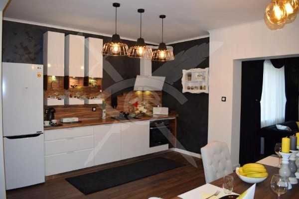 Продава се Многостаен апартамент в Пловдив, Център - 100 кв.м за 3000 €/кв.м - Снимка #9