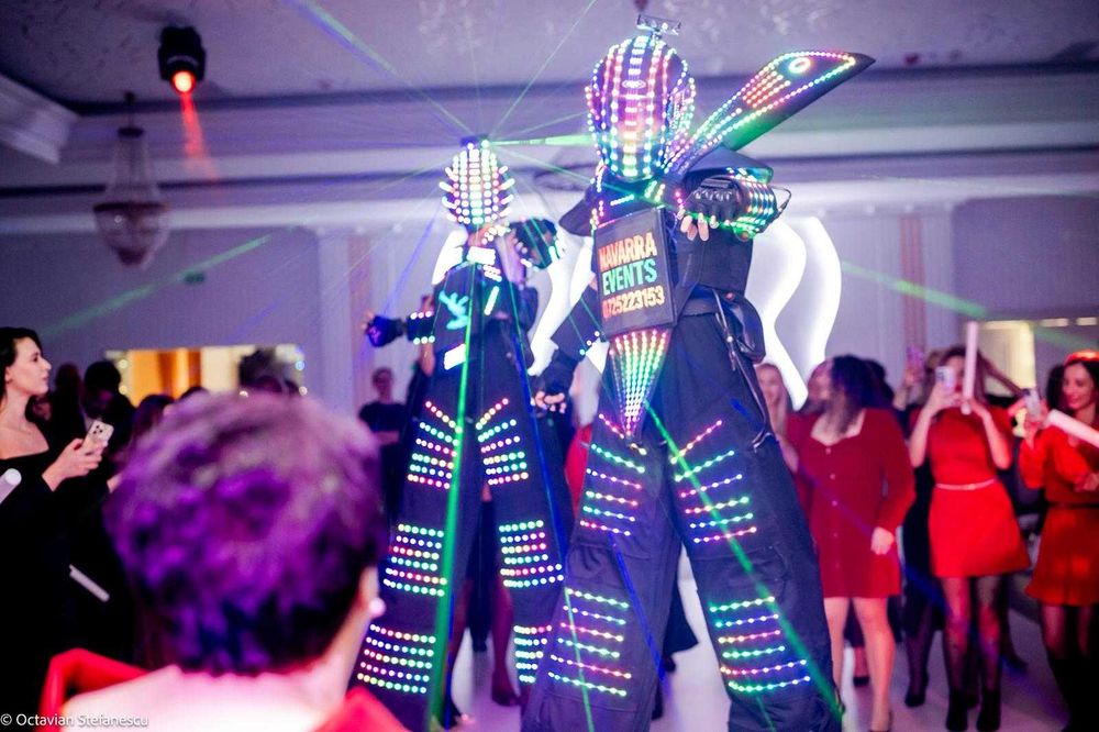 Inchiriere Roboti LED pentru Evenimente - Nunta Botez Majorat Cununie