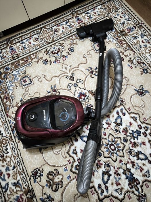 Продается пылесос самсунг