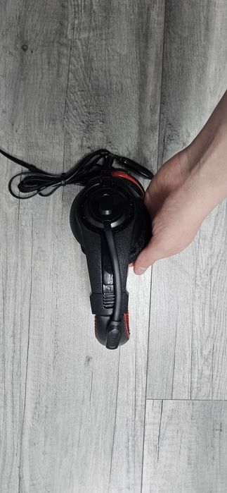 Vand casti de gaming