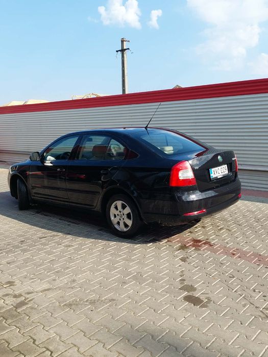 Skoda Octavia an 2010 1.4 tsi cutie automata normal de poluare euro 5 propietar în acte x2 chei mașina merge foarte bine am adusa pe roti