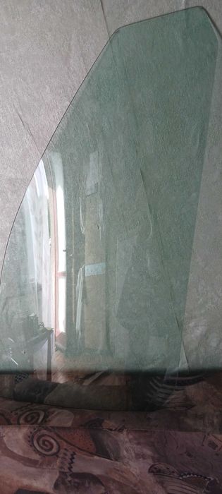 Предно, дясно стъкло за Ауди А4,  модел 1999 г.