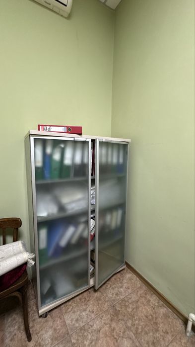 Мебель для офиса,сейф,дверь