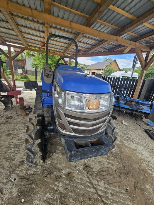 Tractor iseki cu senile 20 CP