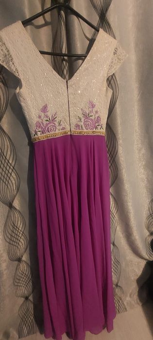 Rochie de zi Mărimea S ,Culoare : Violet cu Brodaturi