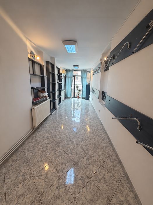Spatiu comercial de inchiriat 52mp central/ Calea Unirii ( parter +etaj)