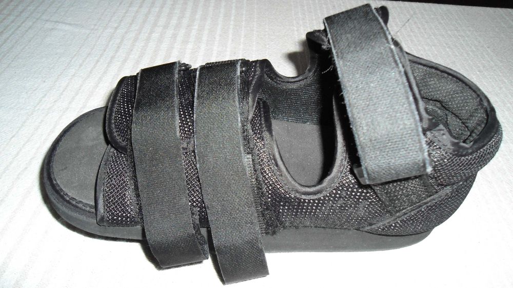 Постоперативна обувка