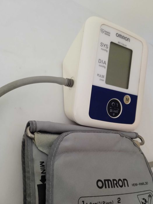 Апарат Omron за измеряване на кръвно налягане