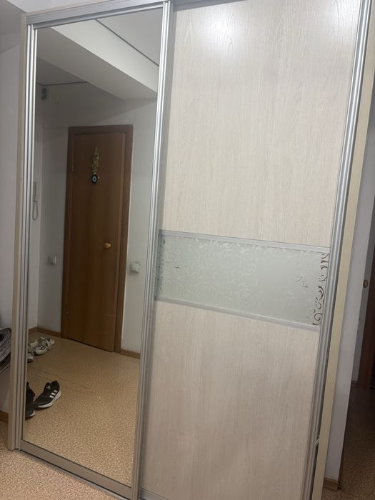 Продам шкаф купе б/у