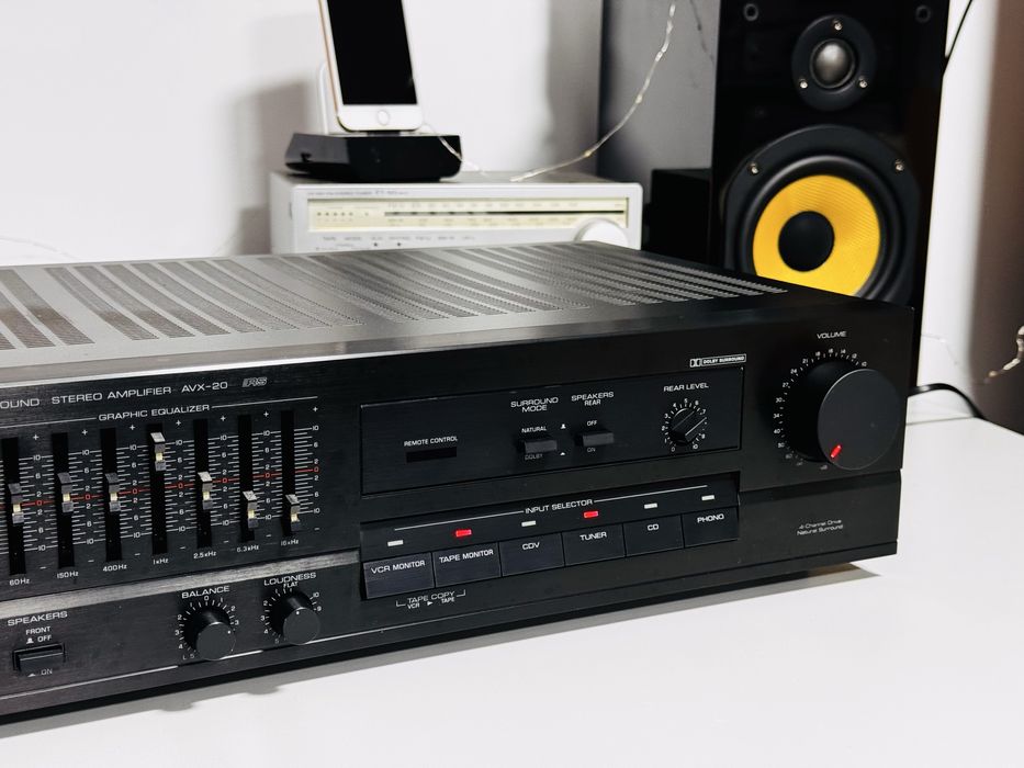 Amplificator cu egalizator 7 benzi YAMAHA AVX-20,dolby,Japan,100W/cana