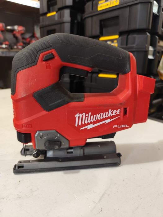 Акумулаторен безчетков прободен трион зеге Милуоки Milwaukee M18 FJS