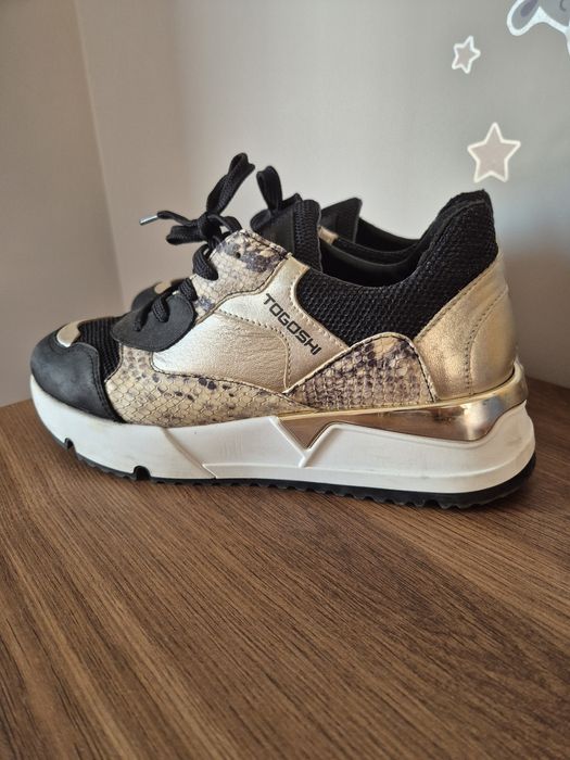 Обувки togoshi 41 номер