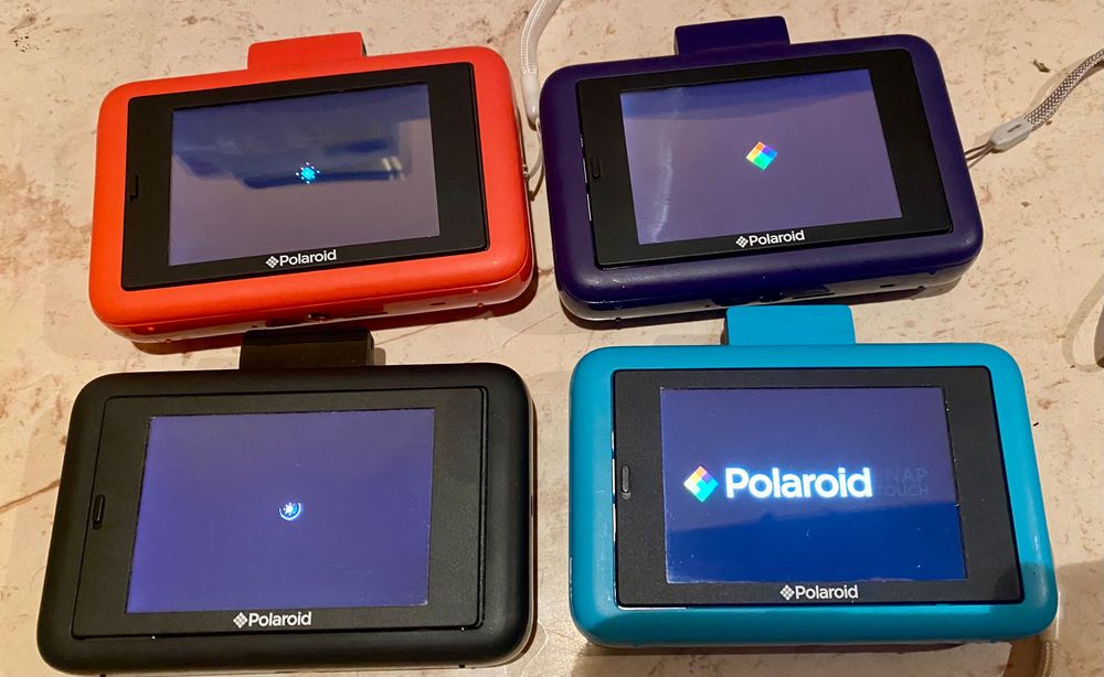 Моментни снимки с Polaroid Snap Touch - перфектният подарък!