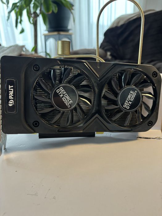 Vand componente pentru pc pe piese