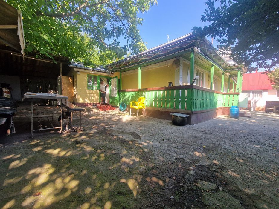 Casă de vânzare în Zmeu,comuna Lungani