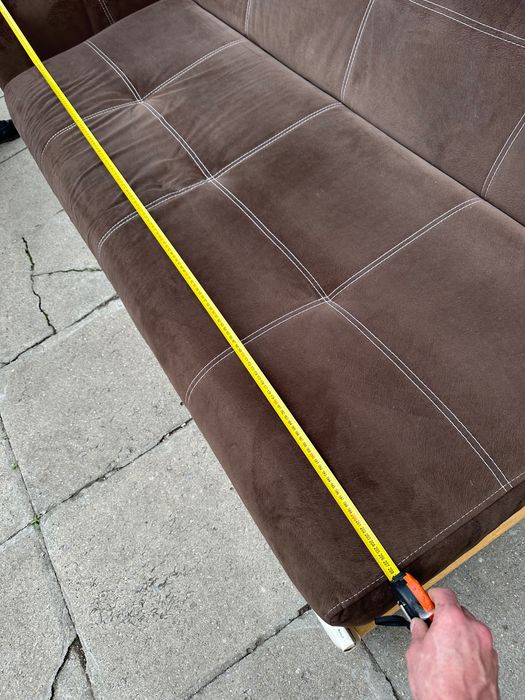 Диван , много запазен.