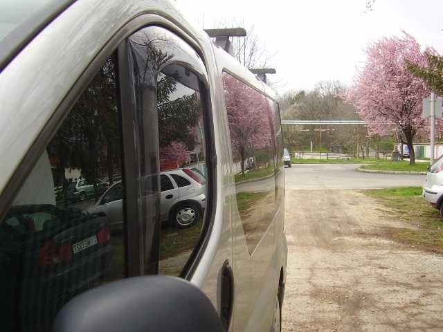 Deflector capota negru lucios, Opel Vivaro 2004-2014